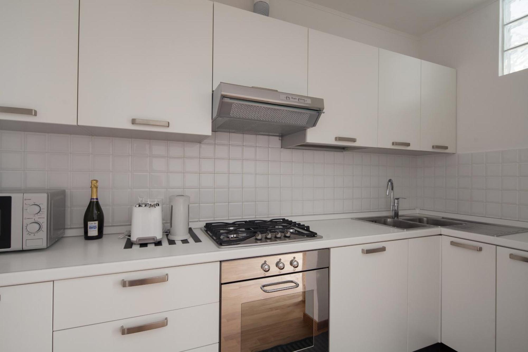 Cv5 - La Spezia City Center - Wide Modern Apartment Walking Distance To The Station To Cinque Terre - Big Terrace On The Roofs מראה חיצוני תמונה