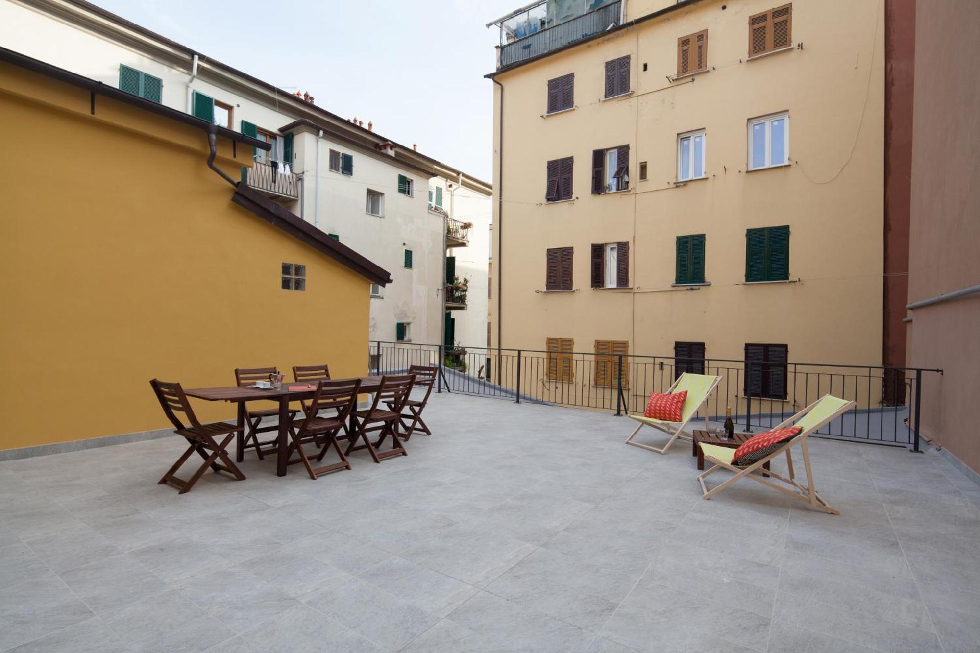 Cv5 - La Spezia City Center - Wide Modern Apartment Walking Distance To The Station To Cinque Terre - Big Terrace On The Roofs מראה חיצוני תמונה