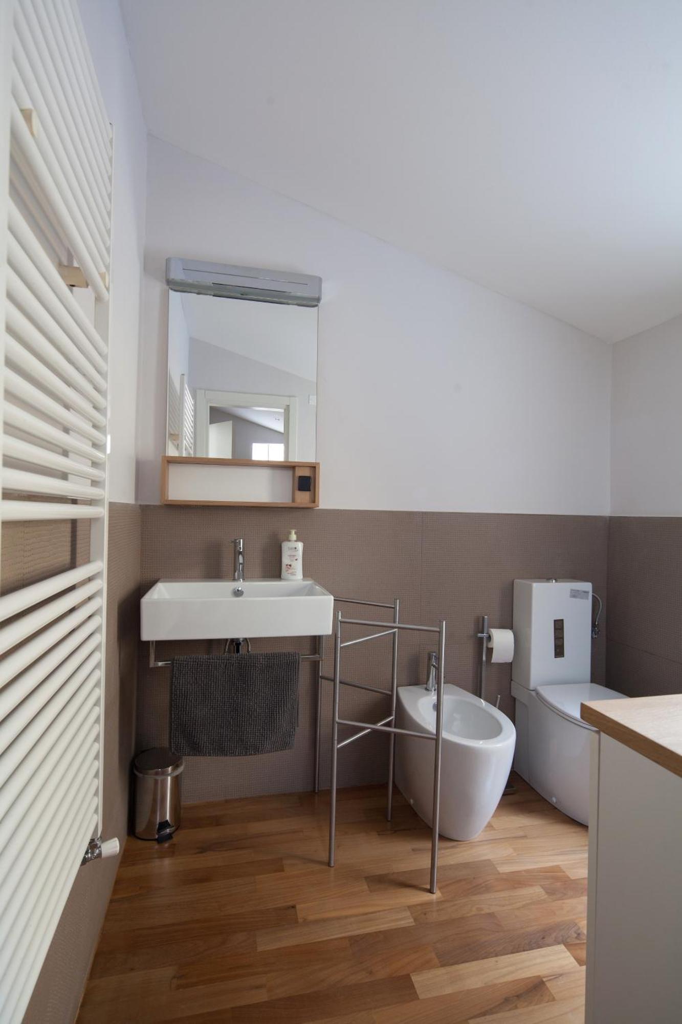 Cv5 - La Spezia City Center - Wide Modern Apartment Walking Distance To The Station To Cinque Terre - Big Terrace On The Roofs מראה חיצוני תמונה
